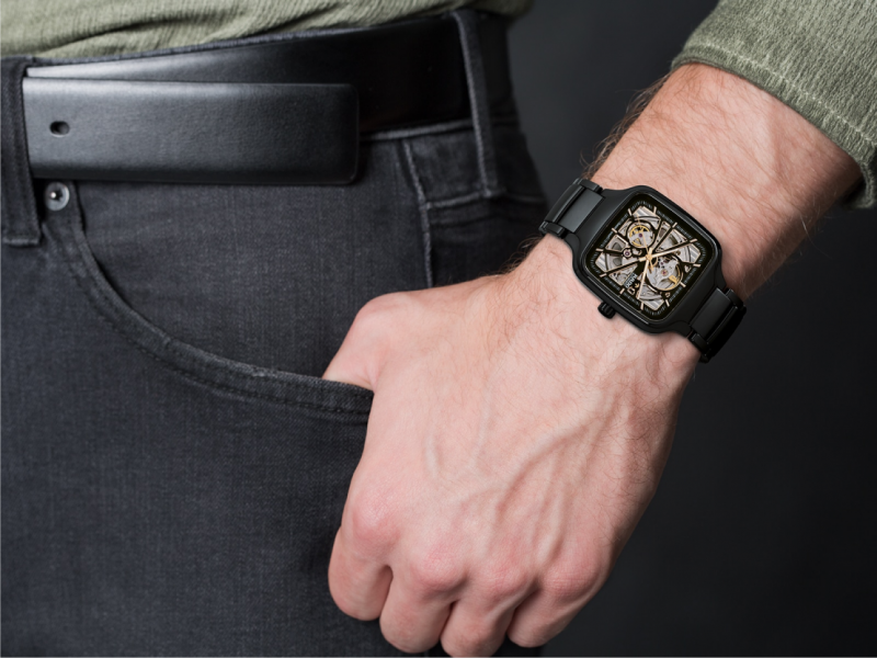 True Square — новый взгляд на знаменитую форму часов Rado.